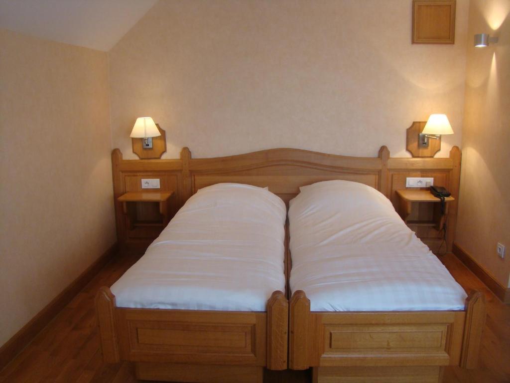 Hotel Restaurant N 4 Martelange الغرفة الصورة